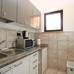 Habitación en casa particular And Stoja 1864